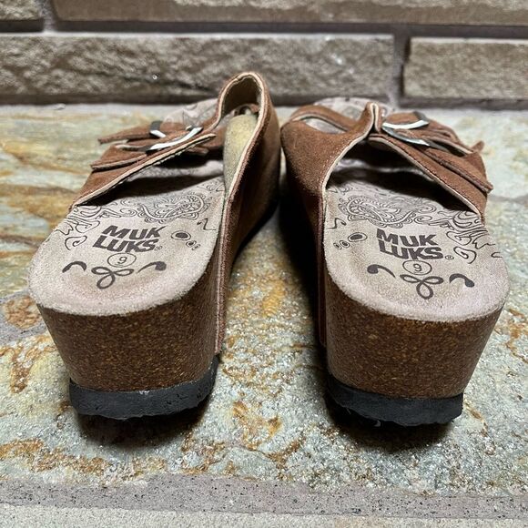 Muk Luks Averi Wedge Buckle Cow Suede Chunky Silver Sandal Size 9 western - Picture 4 of 11